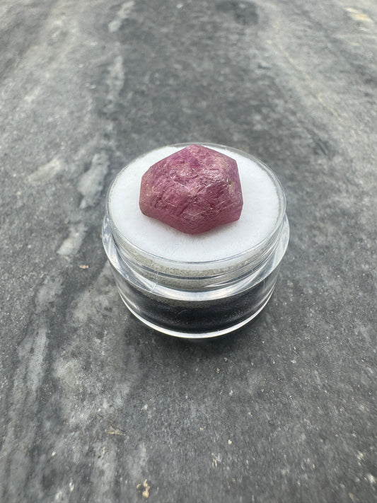 Rubino Rosa Naturale - 15,25 carati (Reattivo UV)