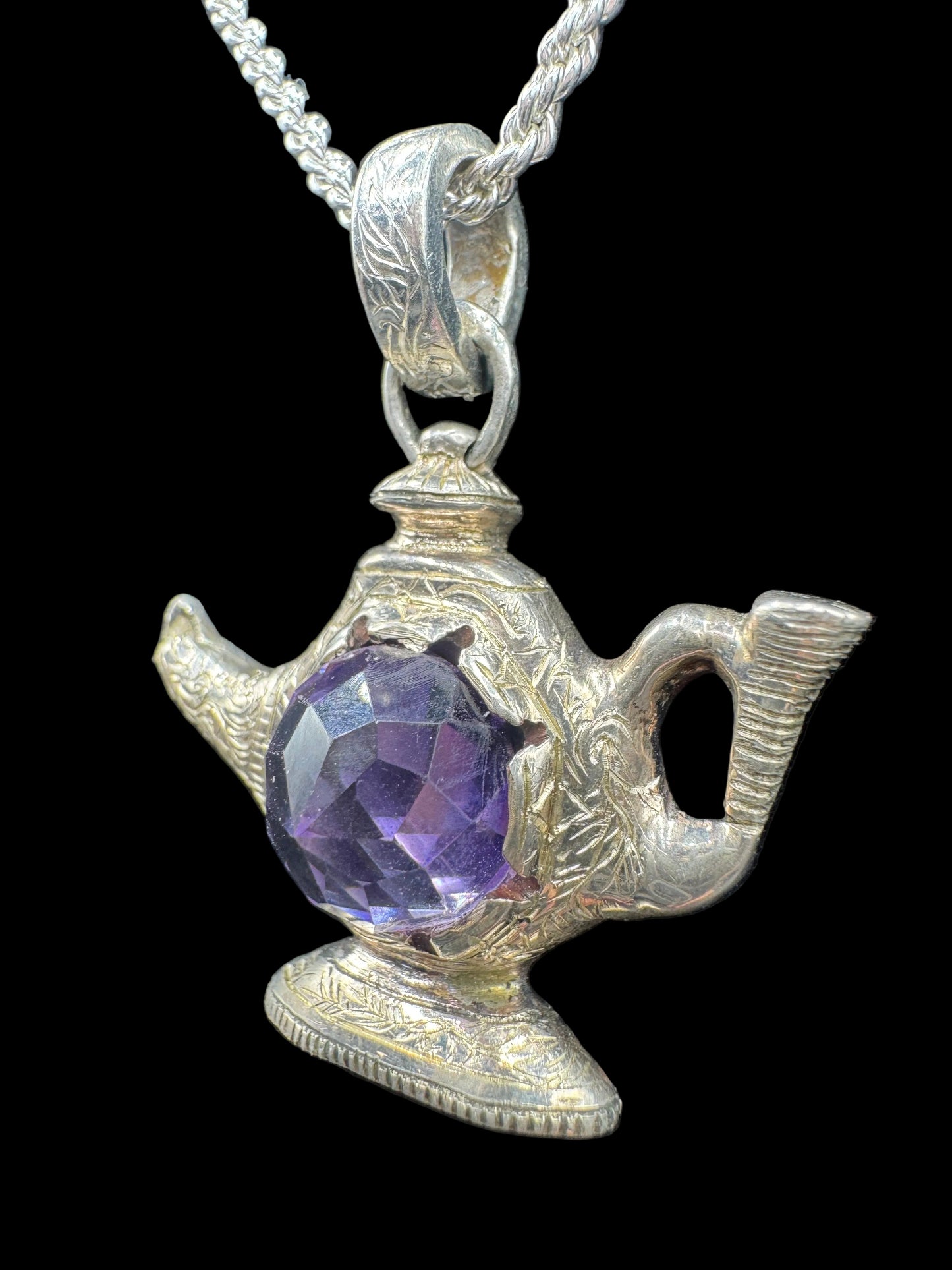 Engraved Genie Lamp — Amethyst & Hand-Carved 925 Silver Pendant