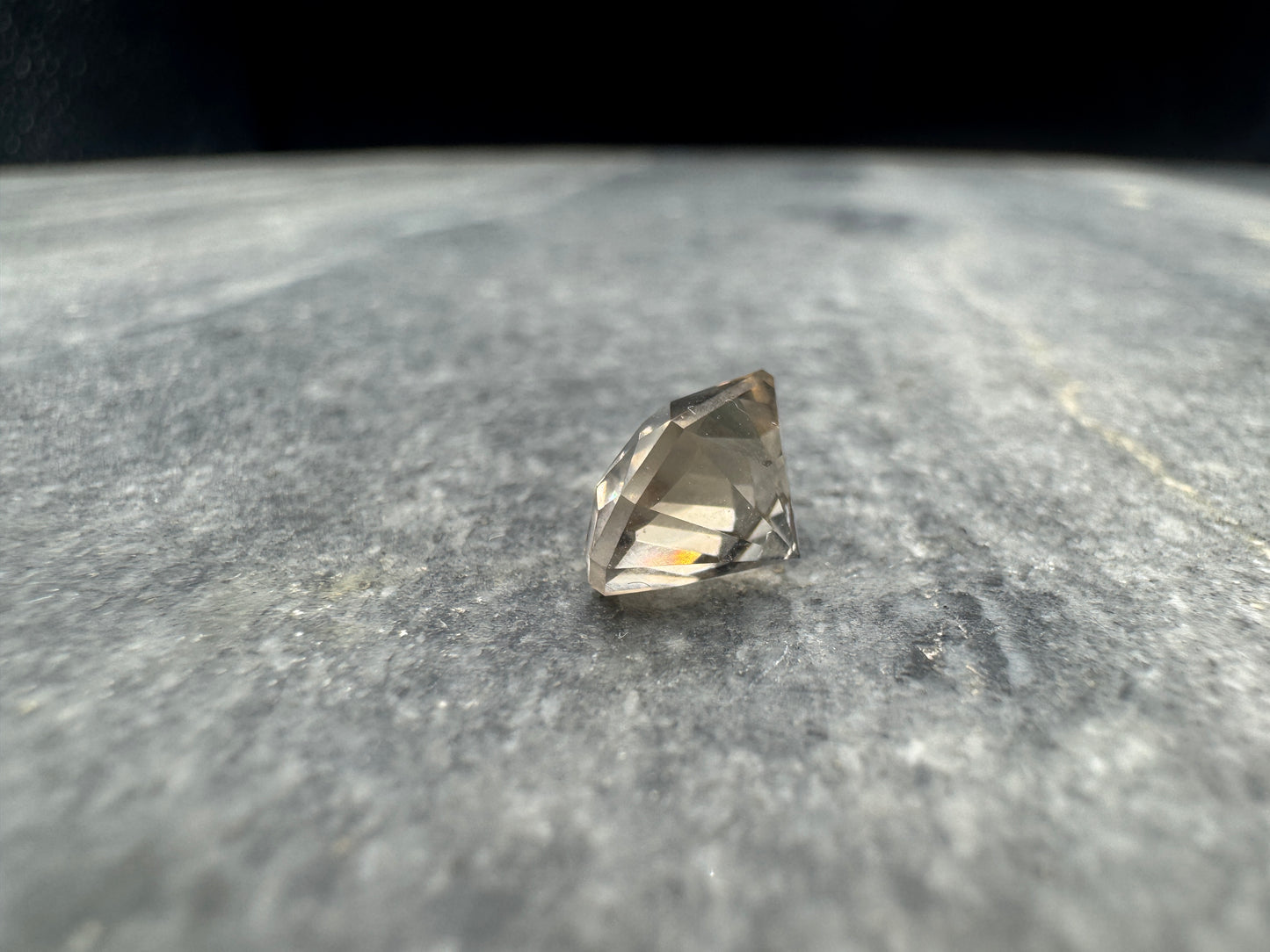 Oregon Sunstone Cut Corner cut - 2.55 carats