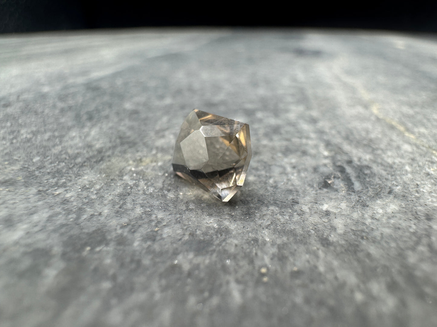Oregon Sunstone Cut Corner cut - 2.55 carats