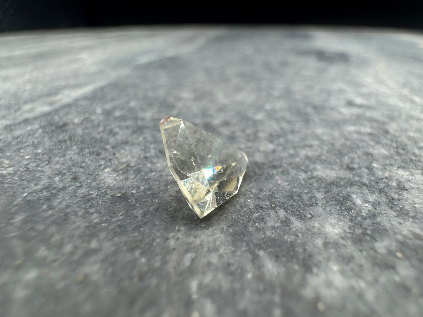 Oregon Sunstone Tri Retro cut - 1.75 carats