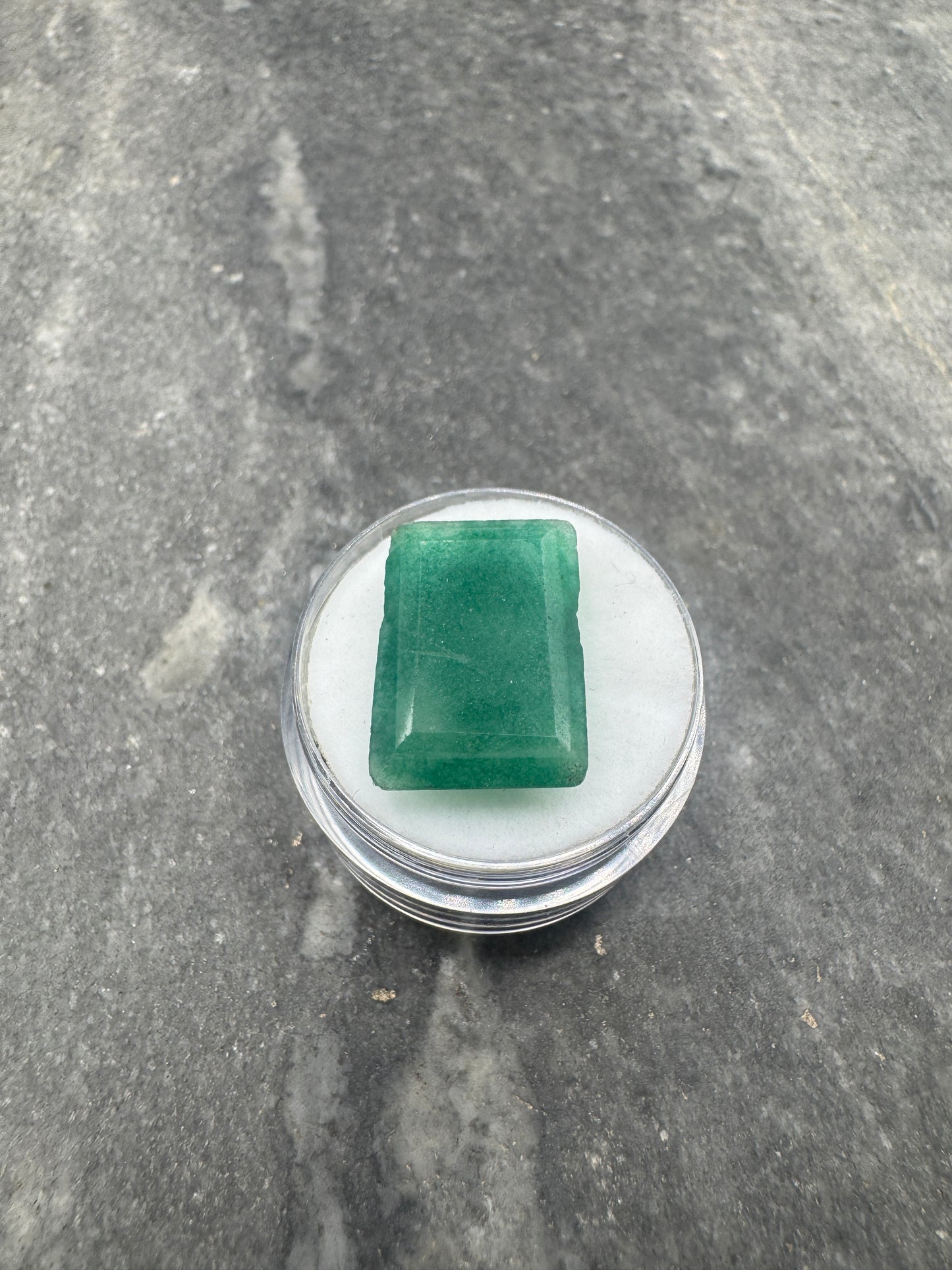 Natural Colombian Emerald 10.91 carats Angel Playing Harp