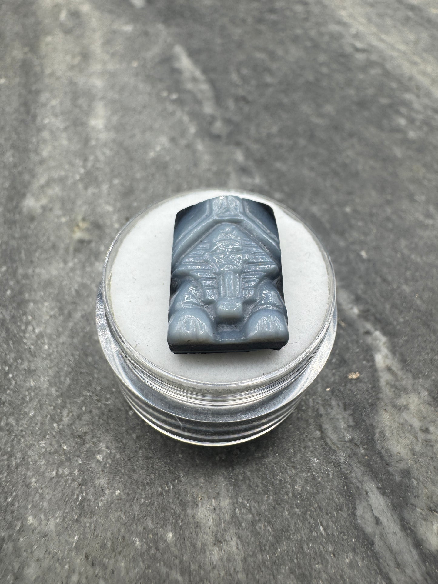 Black & White Banded Agate (Exhausted Mine) 11.5 carats Sphinx & Luxor