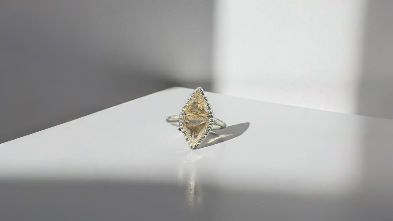 Sunstone Ring Vid